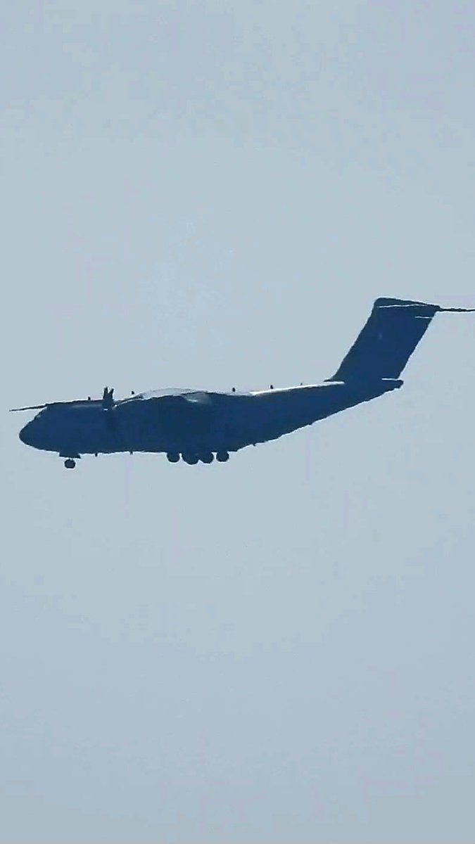 LebanonJets's tweet photo. 4th in 1 week #France AirForce A400M #FRBAM #3B7766 from Orleans/Bricy to #Beirut as #CTM2038 partially hidden on public tracking. More &amp; more French #UNIFIL flights https://t.co/tGSbr9jpVm