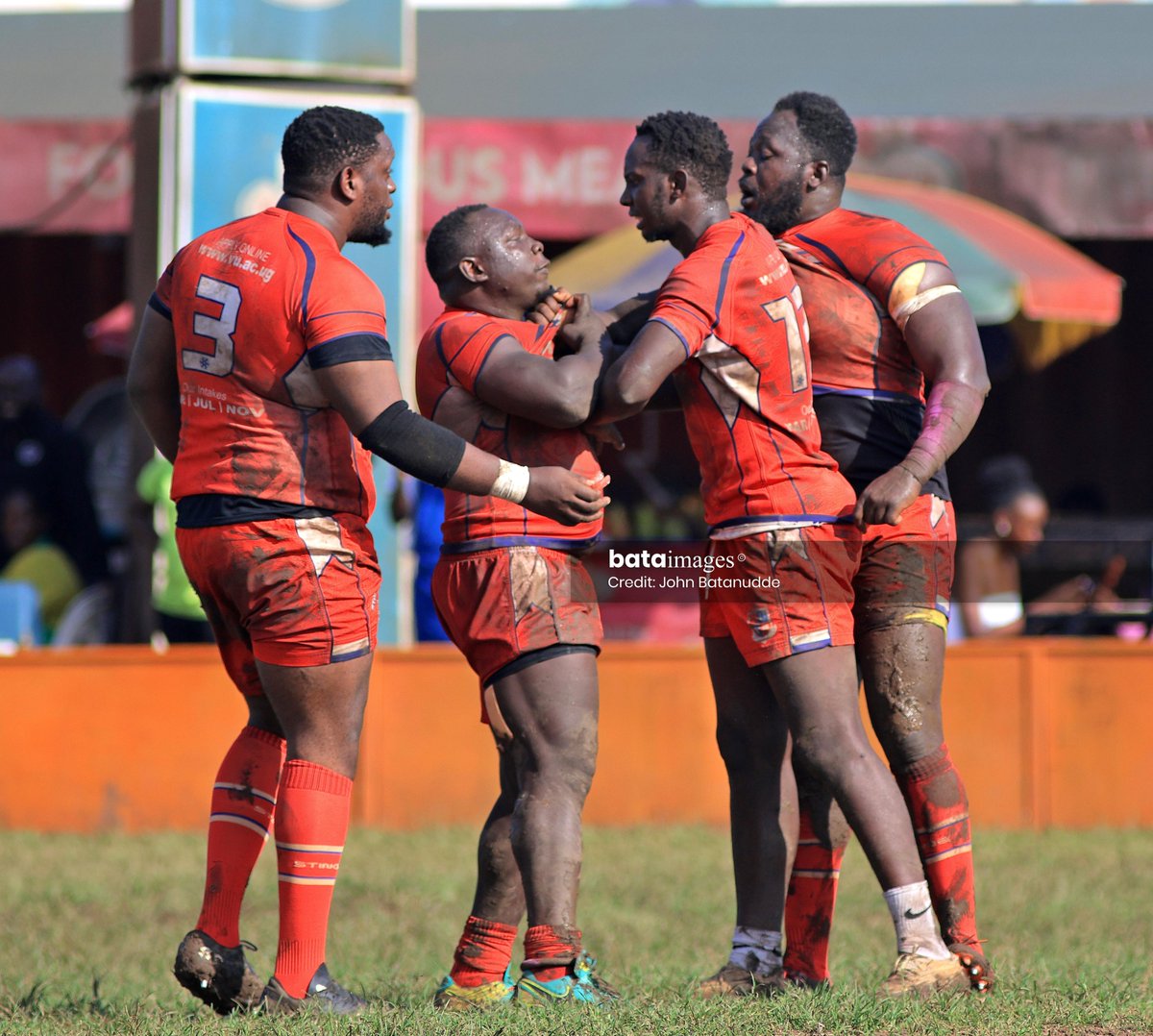 BataImages tweet media