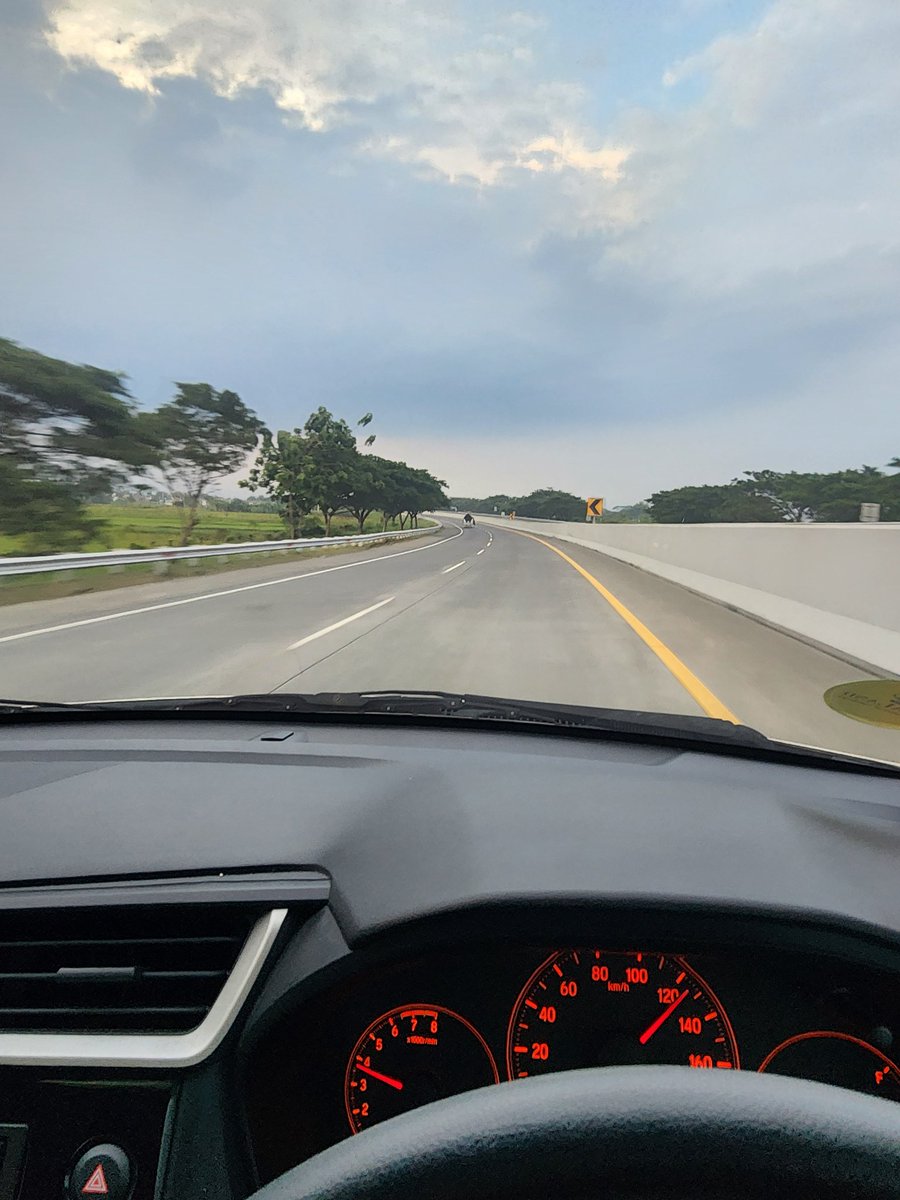 Guys I drive so fast around 120km/h two hours ago for approx 100 km for long time without rest for a seminar lol