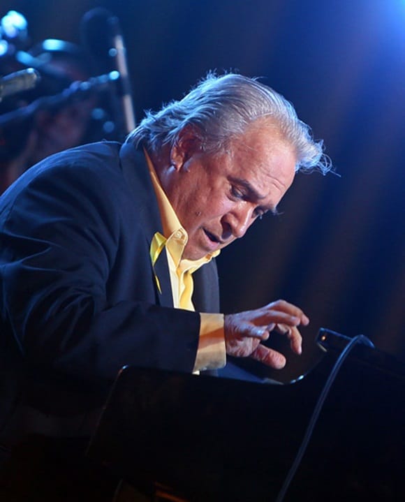 🇨🇺🎹El 16 de marzo de 1944: Nace el músico Frank Fernández, cimera personalidad de la pianística cubana.
#CubaViveEnSuHistoria #MatancerosEnVitoria