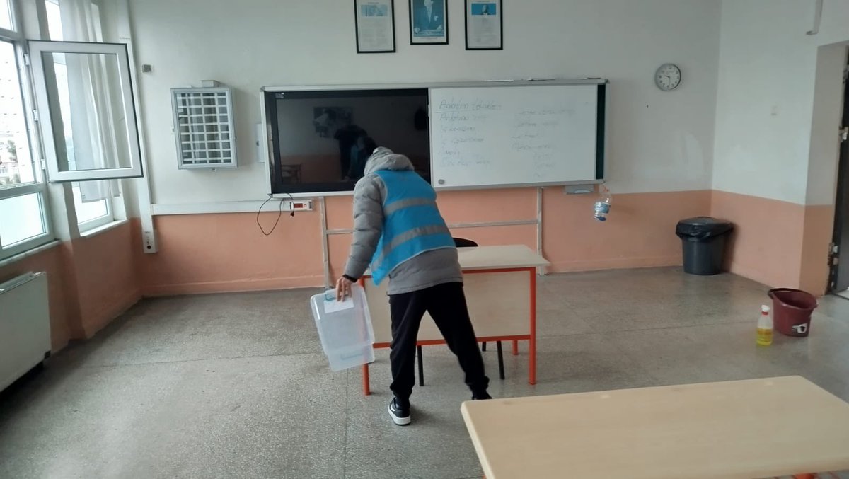 Okulların tatil olmasıyla birlikte yükümlülerimiz kamu hizmeti kapsamında Giresun Lisesi ve Giresun Ticaret Mesleki ve Teknik Anadolu Lisesinde temizlik faaliyeti gerçekleştirdiler.
#cte
#DenetimliSerbestlik
#kamuhizmeti