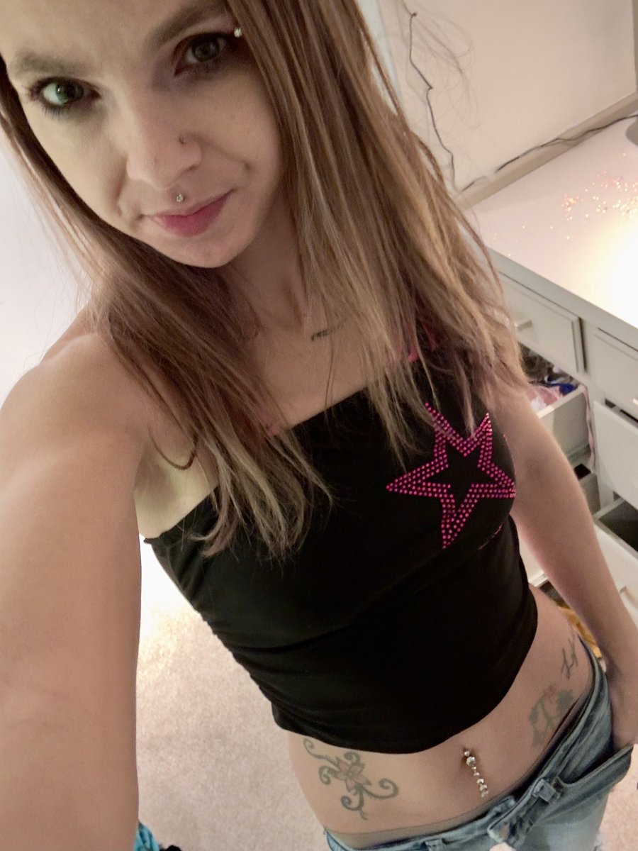 sluttyAshleyyyy💋 tweet media