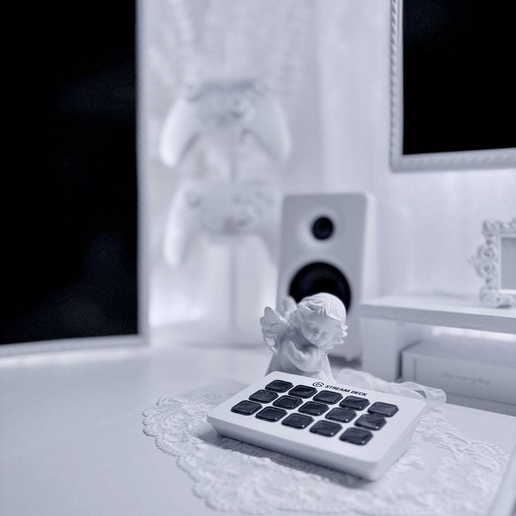 モネ ( mone ) tweet media