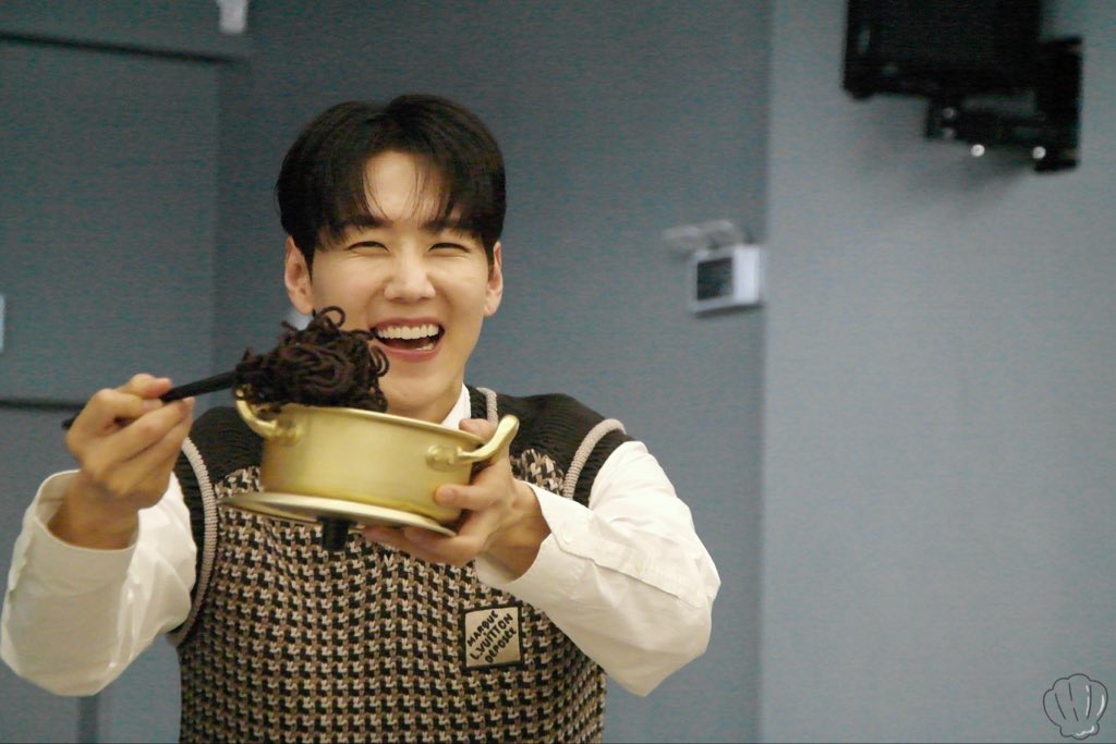 20260314 카이 대면 팬싸인회

아 빨리~~~ 한입만 먹어봐 맛있게 끓였다니까??