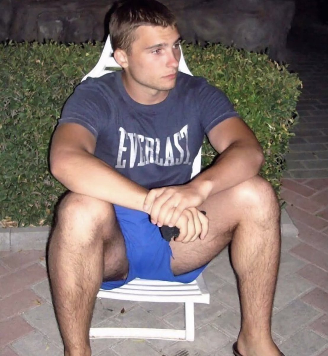 Stan Base tweet media