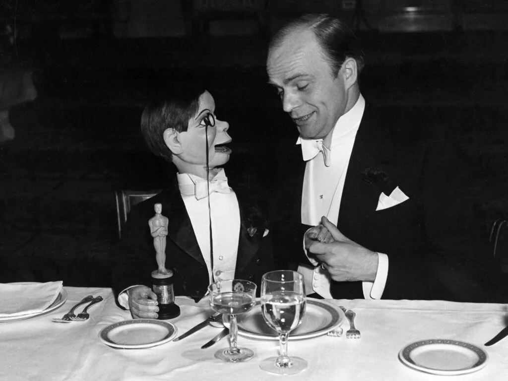 Provereno.media tweet media