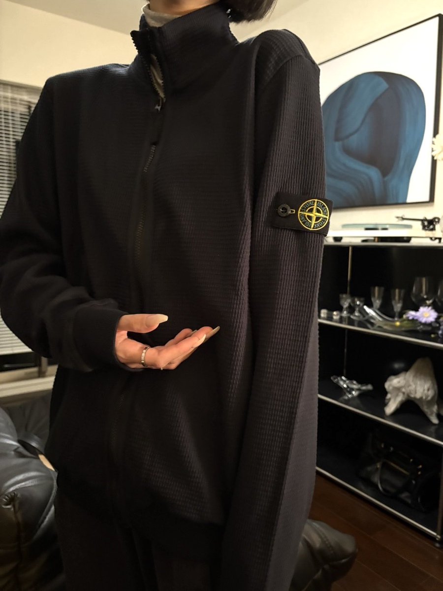 vg_01q's tweet photo. ホワイトデーに貰った
STONE ISLAND(  ͡   ͜   ͡   ) https://t.co/VB94tvnZ3f
