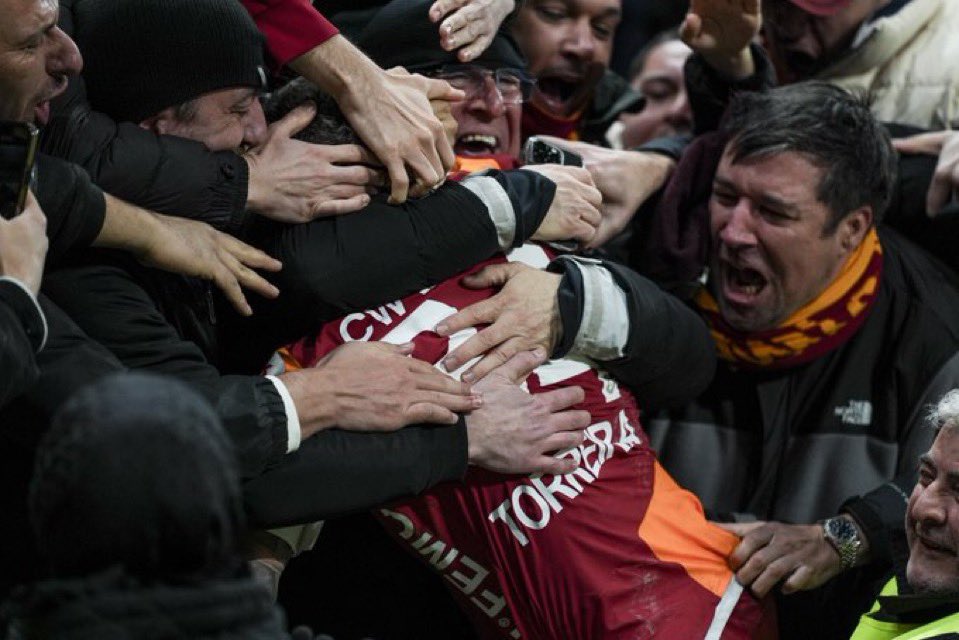 50 Milyon Taraftara sahip Galatasaray’lı sosyal medya hesapları öyle 2-3 k falan olmamalı! 👀 Hesabınızın 10.000'den az takipçisi varsa yoruma bir nokta bırak ve takip etmeye başlayan takipçileri gör.