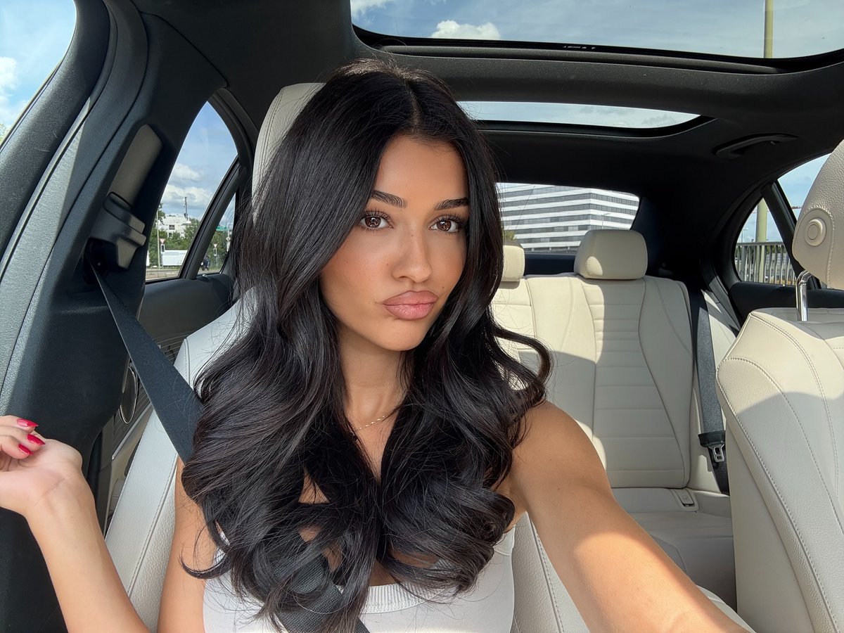 Eleanor "Ellie" tweet media