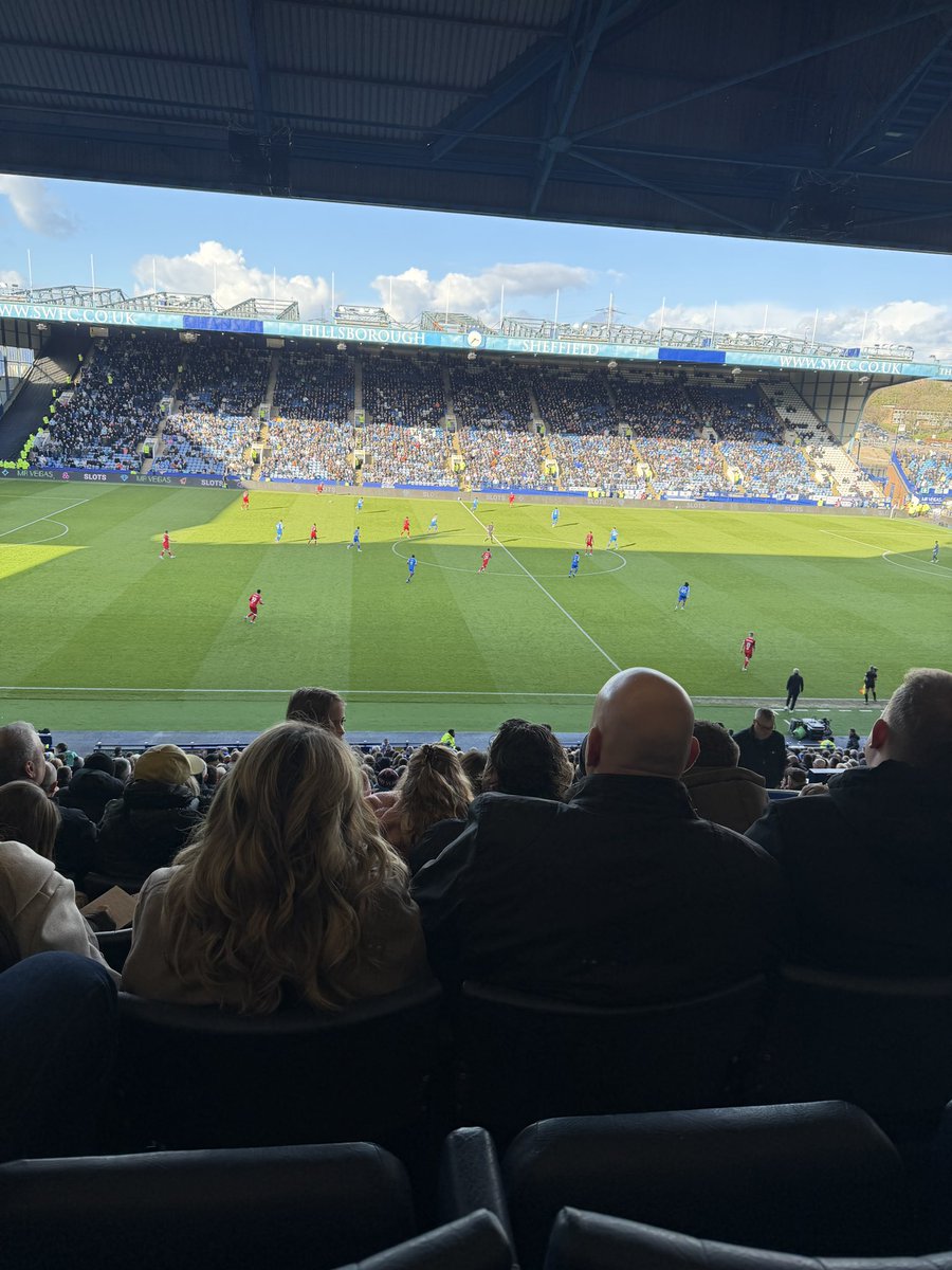 Becky🦉 tweet media