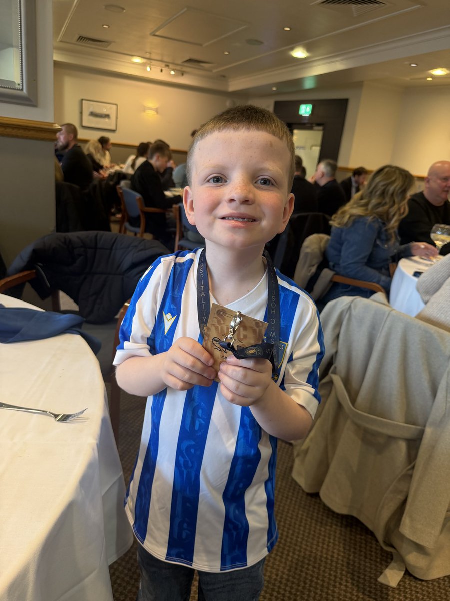 Becky🦉 tweet media