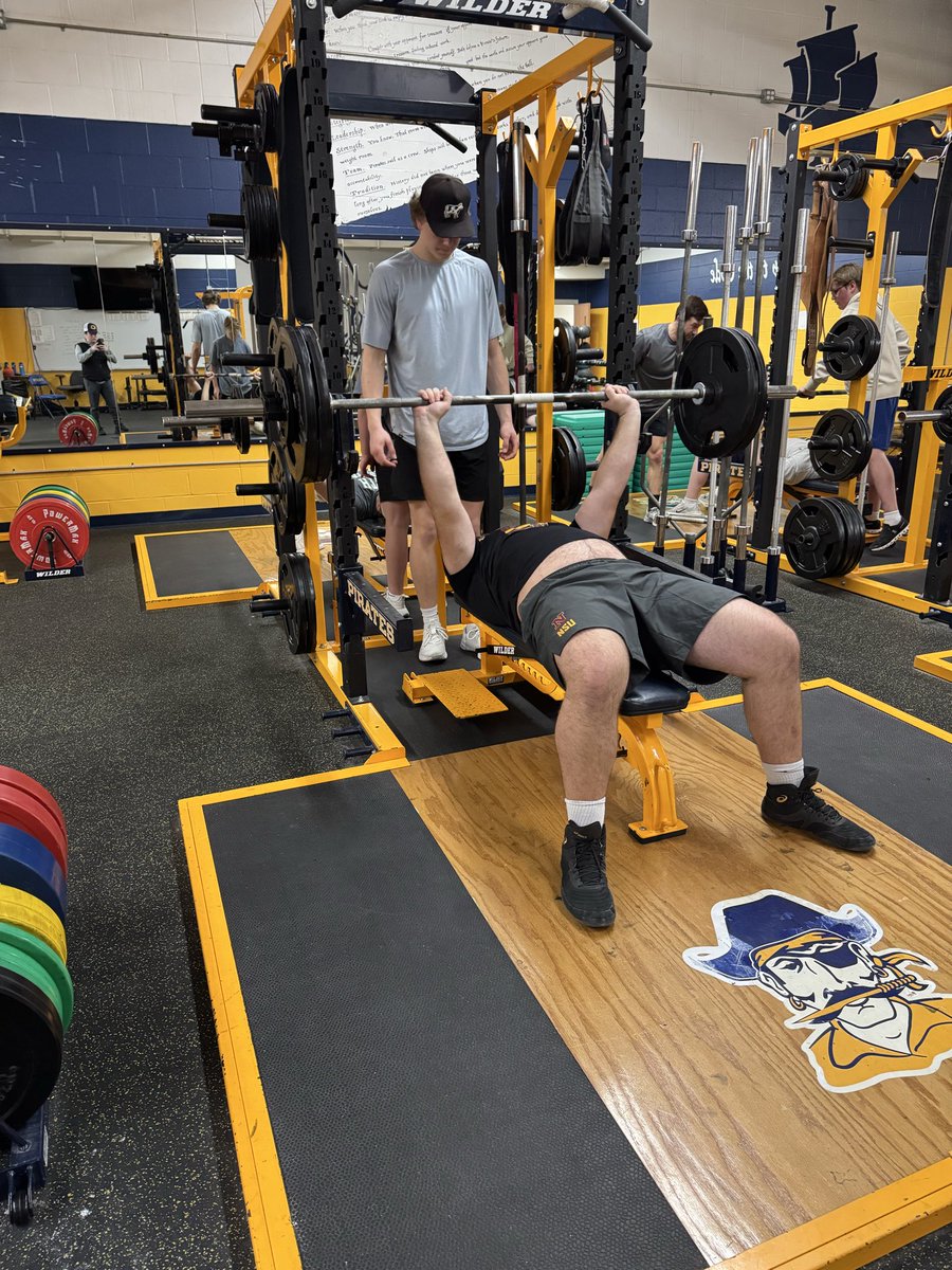 pirate65337's tweet photo. Attacking week 2 of “Chase The Chest”. Also great to have alum back in the building (Helgeson 25’) #GOPIRATES #ANCHORDOWN https://t.co/0NnzciGjEG