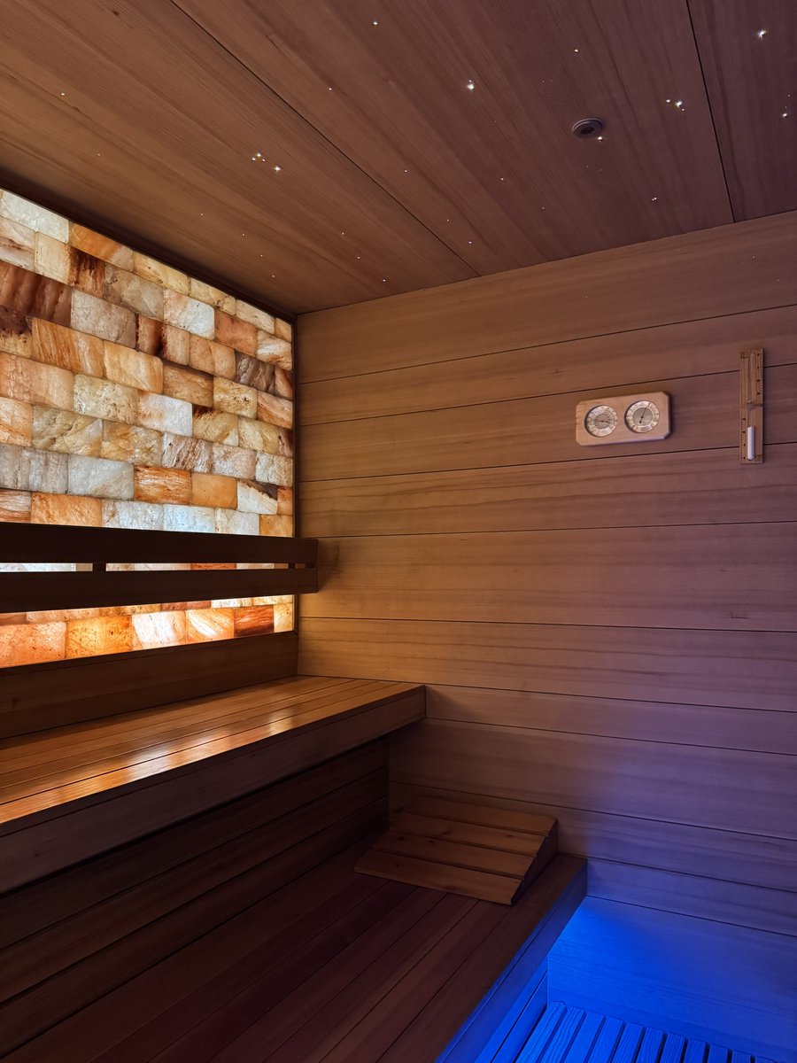 sad cat, cat club tweet media