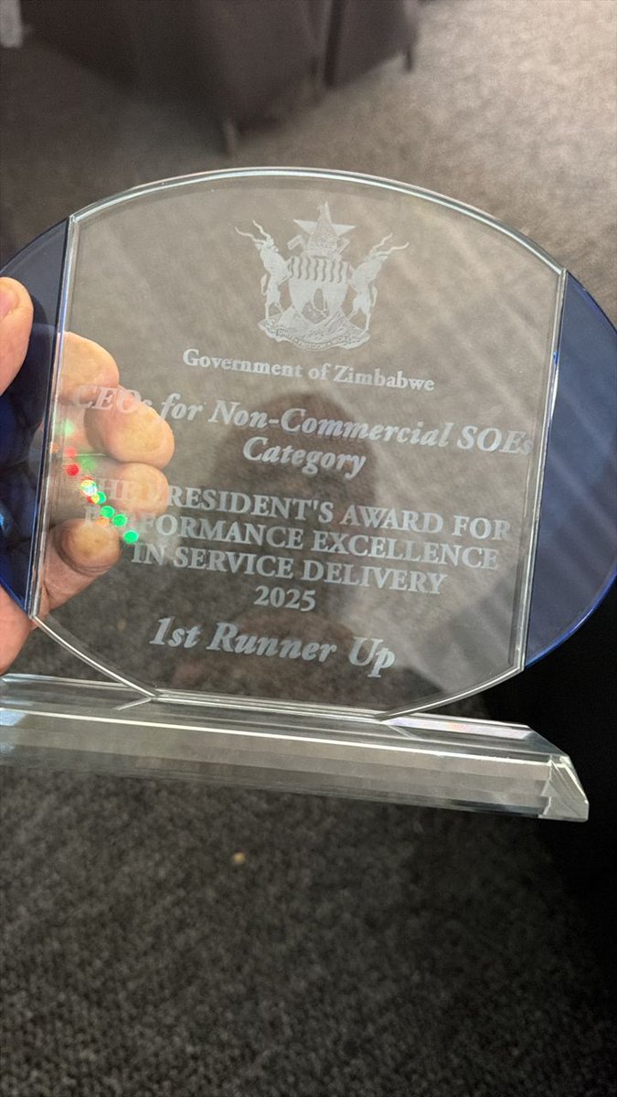 ZimTradeAlerts's tweet photo. We celebrate our CEO @MajuruZim for being awarded first runner-up under the CEOs for Non-Commercial SOE's category at the President's Awards for performance excellence and service delivery. We are humbled by this recognition that celebrates the tireless work of the entire ZimTrade team!