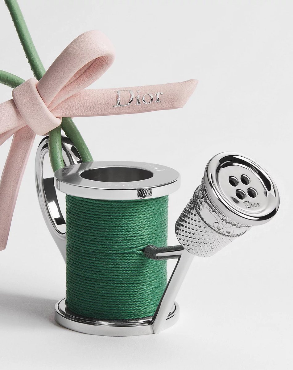 Outlander Magazine tweet media