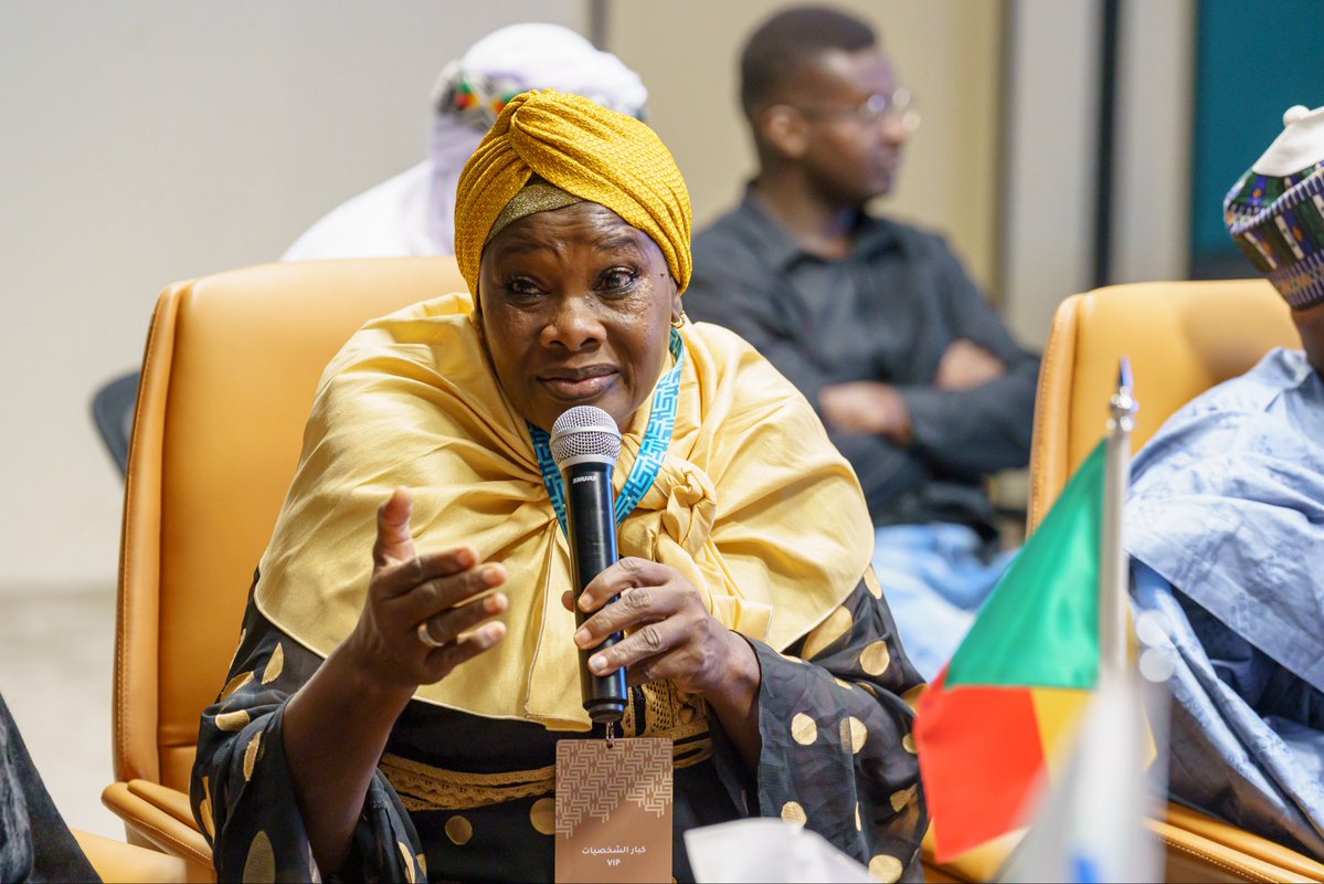 MakkahHalal's tweet image. شهد منتدى مكة للحلال 2026 انطلاق الطاولة المستديرة الإفريقية للحلال لصياغة رؤية موحدة لبناء منظومة حلال إفريقية مستدامة، وتعزيز التكامل التجاري في مختلفأنحاء القارة الإفريقية، وذلك في إطار اتفاقية منطقة التجارة الحرة القارية الإفريقية. 
 
يُرسخ النقاش تعاونًا إقليميًا طموحًا،