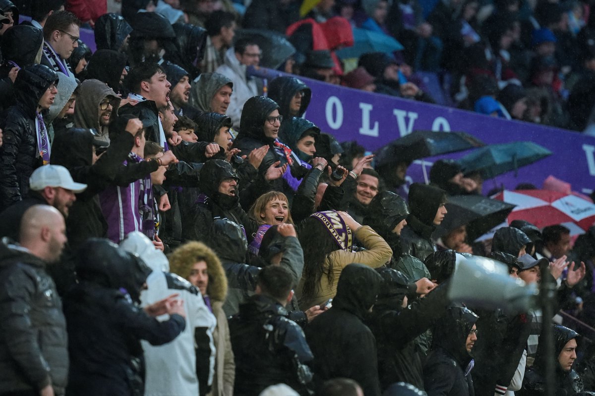 Diluvie o haga sol, juntos es el camino.