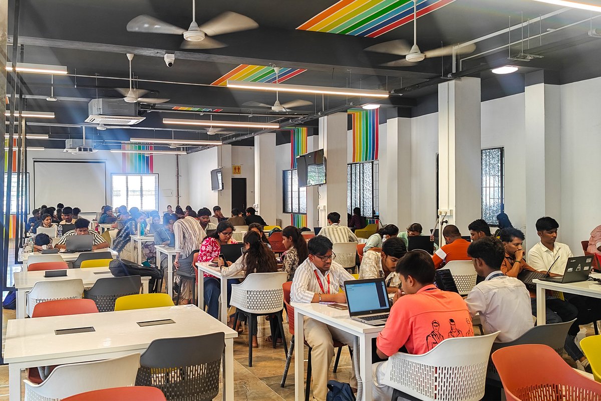LeadersDesk's tweet photo. Leaders Desk was proud to be part of WEBATHON 2026 at SNS College of Technology during TEXPERIA.

Our Head of Operations Gokula Krishnan served as a judge evaluating innovative student web projects.

Great to see young innovators turning ideas into execution! 🚀

#WEBATHON2026 https://t.co/jA5U2TbR8Q