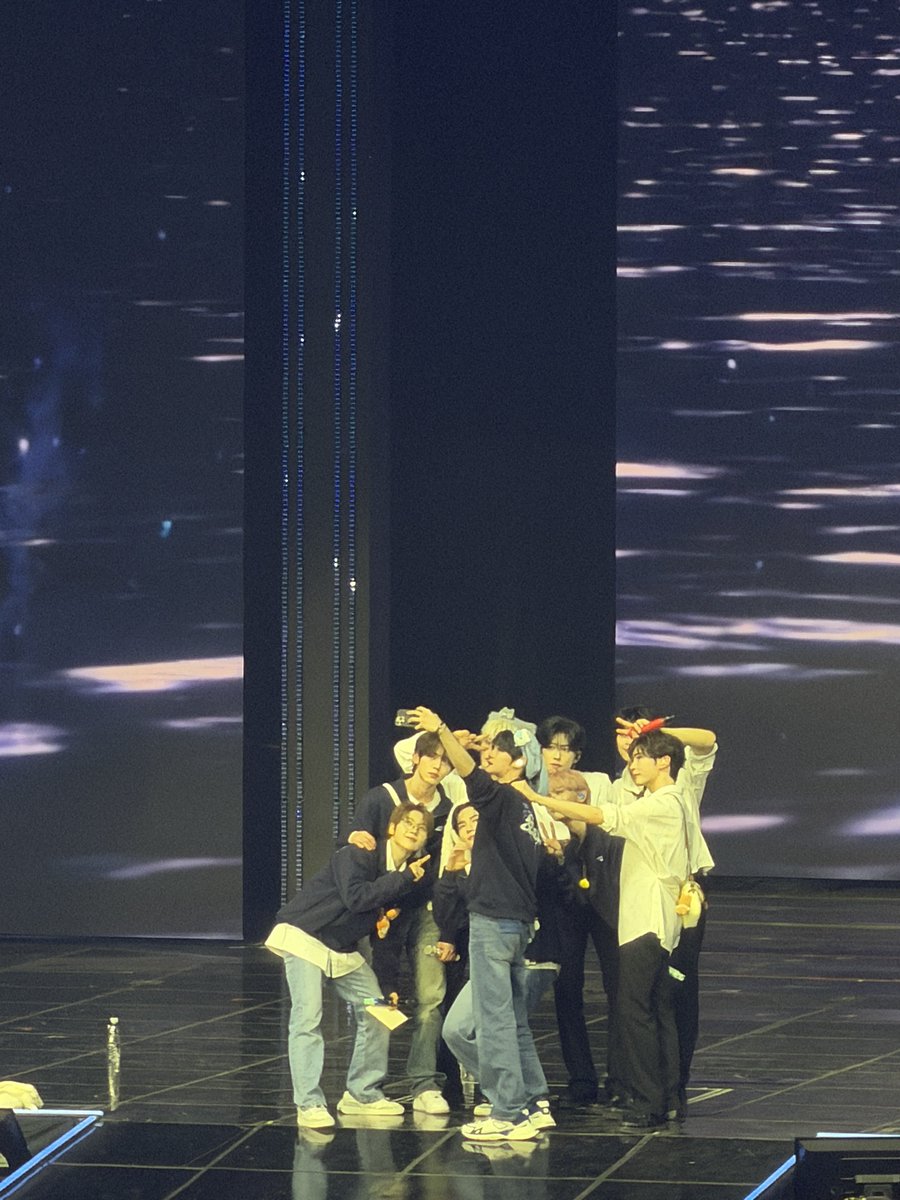 Luvvvuu___'s tweet photo. ㄴㅁㄴㅁㄴㅁ 슬픈 하루 . . . . 😭😭😭😭😭 https://t.co/HZpuAWu2Fx