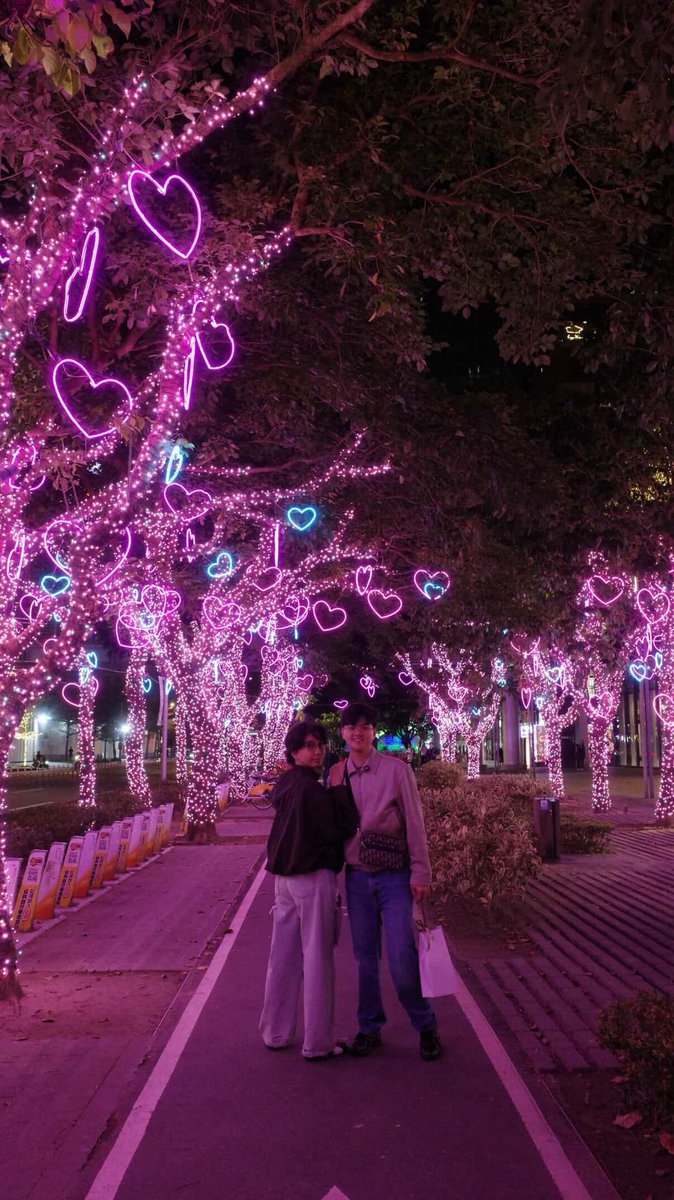 andra 😈 tweet media