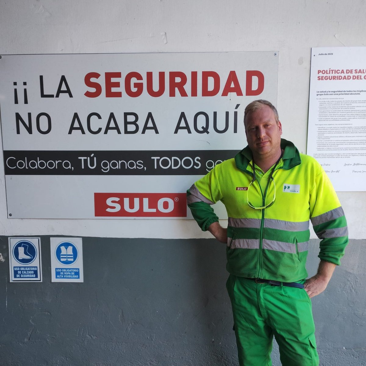 USOMadrid's tweet photo. El centro de explotación de Fuenlabrada de la empresa de gestión de residuos Sulo Ibérica tiene desde hoy un delegado de personal de USO-Madrid Servicios.

Nuestro candidato recibió el apoyo unánime de todas/os sus compañeras/os.

¡Enhorabuena!

#DaElPaso con la #USO https://t.co/g9wwLwP7ey