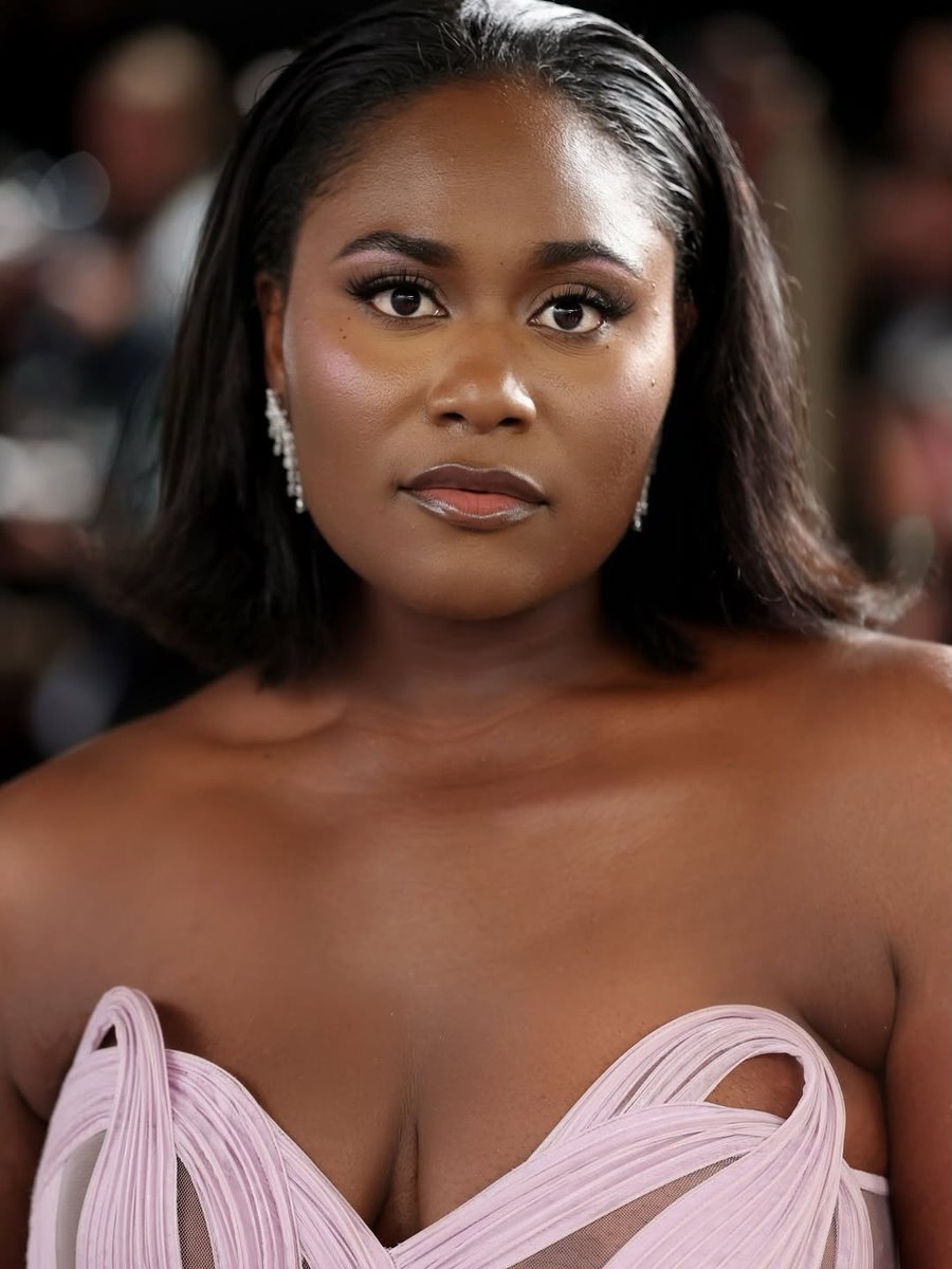 Stunning! Danielle Brooks for the Vanity Fair party 📸