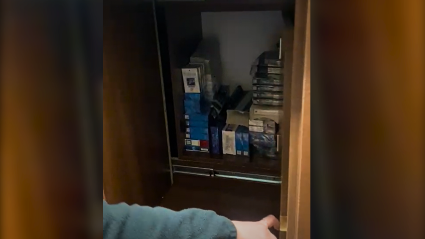 WalsallCouncil's tweet photo. Illegal tobacco found in hidden compartment and vehicle as £8,500 haul #SEIZED! 🚨 🚭
Across several shops and a vehicle linked to the trade, officers seized:
❌ 6,640 cigarettes
❌ 3.9kg of hand-rolling tobacco
#OpFearless @SavvyShopper6 https://t.co/gm1dvGOdgO