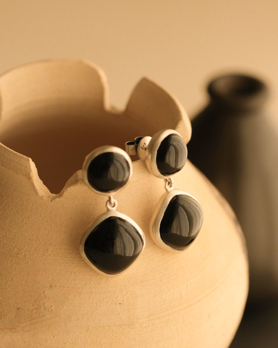 TribeByAmrapali's tweet image. Dainty jewels designed to slip seamlessly into everyday moments, light, minimal and endlessly wearable. 

tribeamrapali.com/amara?custom=1

#TribeAmrapali #everydayjewelry #silverjewellery #silver925 #gemstonejewellery