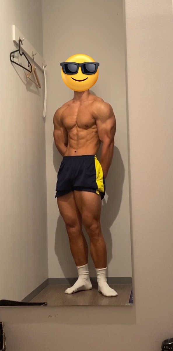 よよよ tweet media