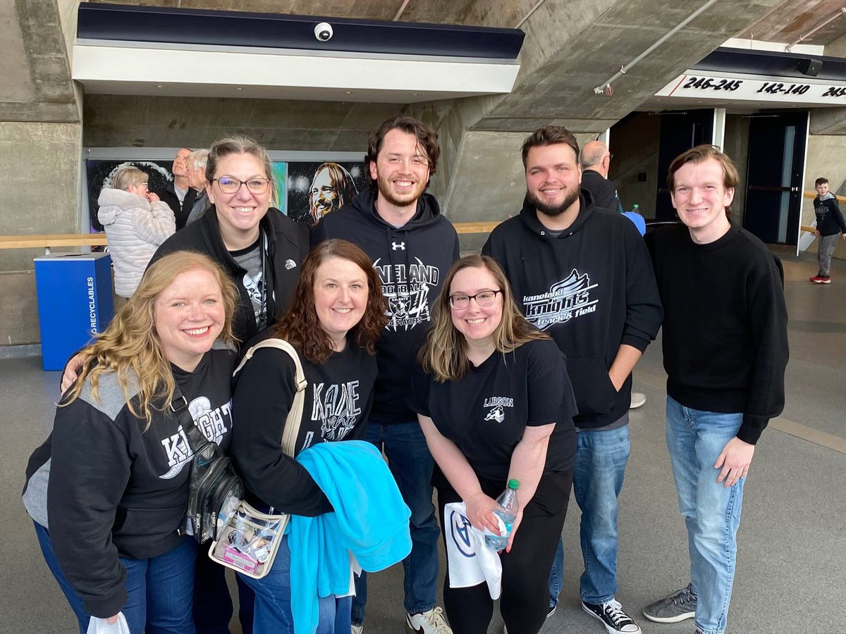 MsRay_KHS's tweet photo. Had such a great time supporting this team over the weekend!! 🖤🏀🩶 https://t.co/7HzdHQDSwc