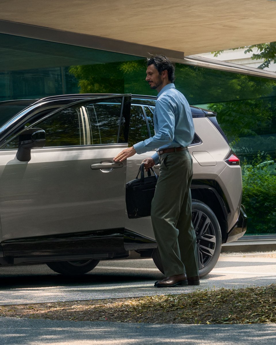 Toyota España tweet media