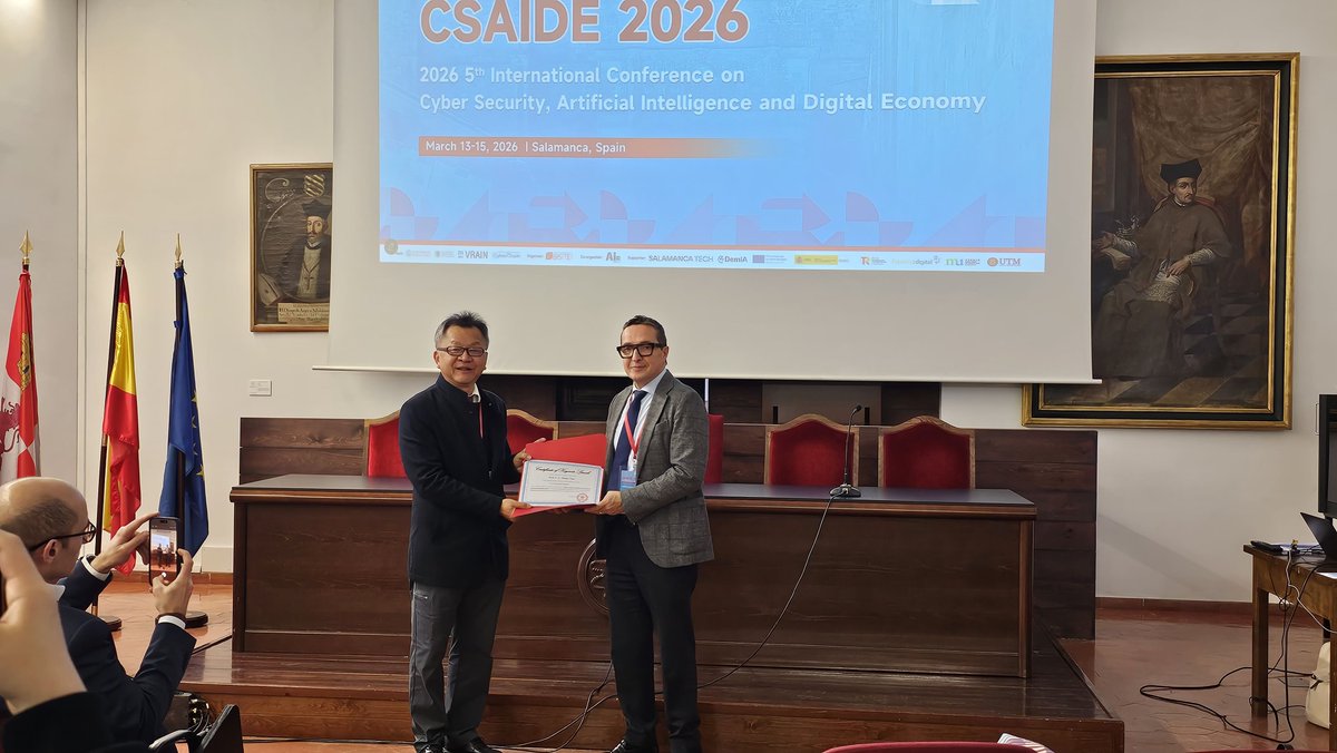 Grupo de Investigación BISITE tweet media