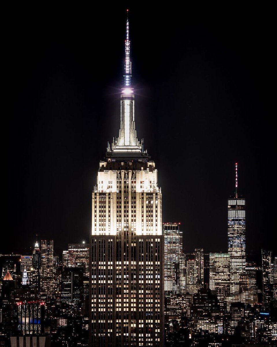 DacronFans's tweet photo. Iconic. 😍🫶
#NYC #icon #memories #beautiful 
#gorgeous #spectacular 👀💥💕 https://t.co/xusrzcQsbl