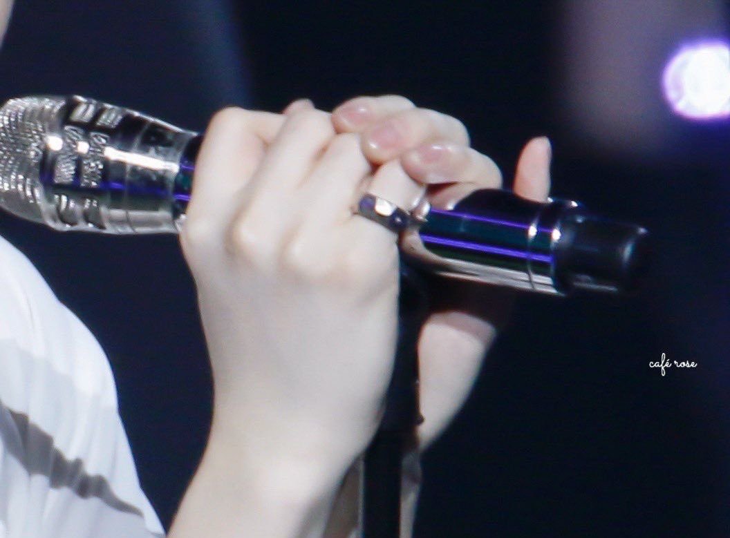 skbOO (@skboo1317) on Twitter photo 