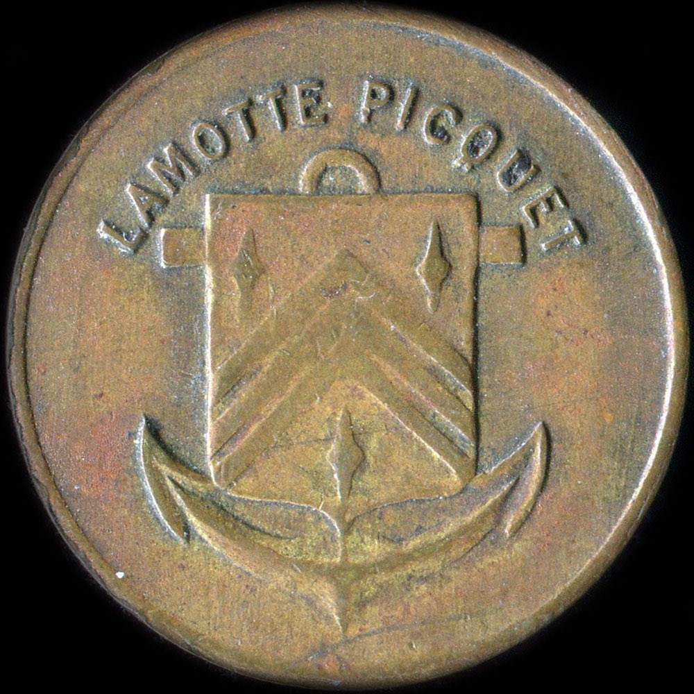 monnaie_de's tweet photo. Les jetons du croiseur Lamotte-Picquet https://t.co/vrgOQrStR8 via @monnaie_de jeton en laiton de 1 franc utilisé à bord de ce puissant croiseur ayant principalement servi en Indochine. https://t.co/EvXfhN6xJ4