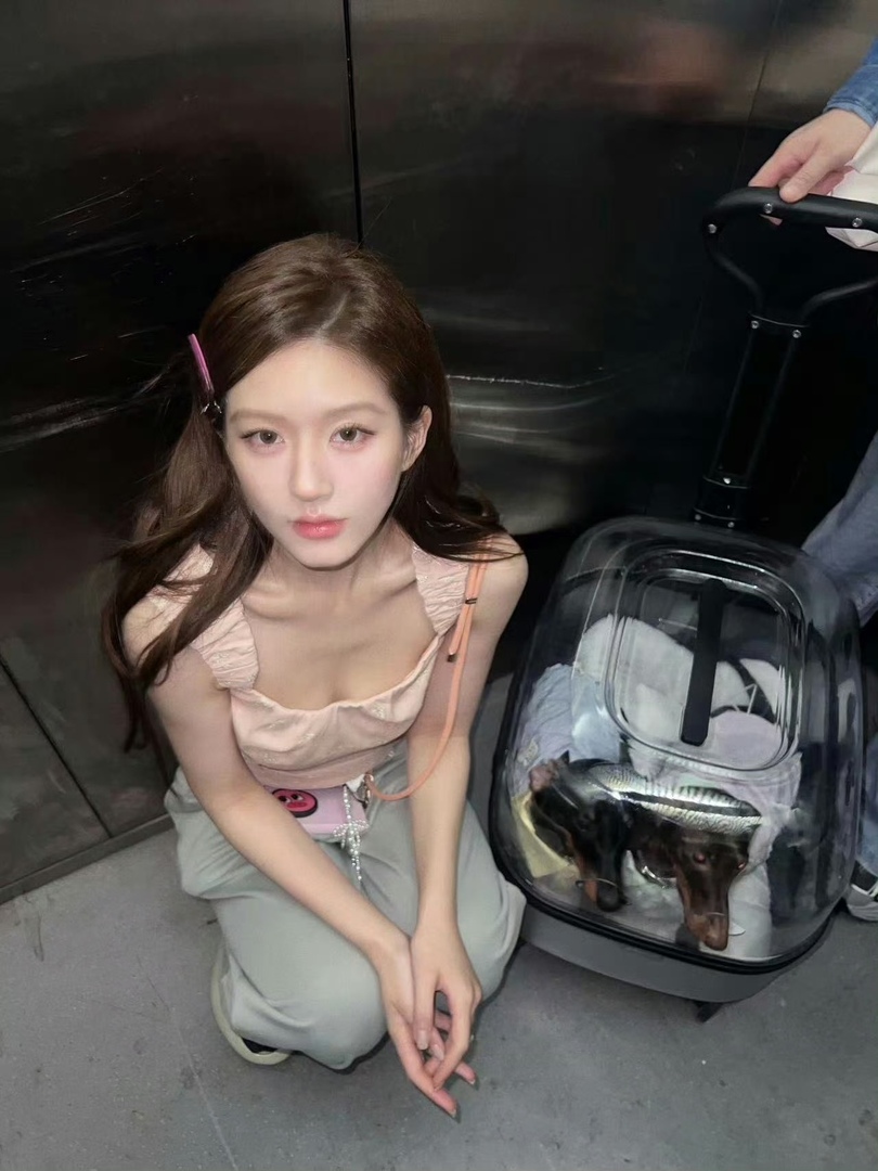 USE ' HEY / ✉️ ' - ENGLISH ONLY tweet media