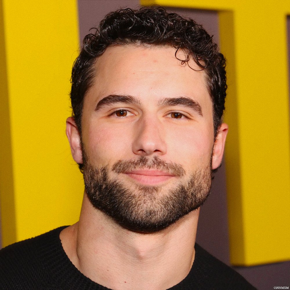 C Ø I N tweet media