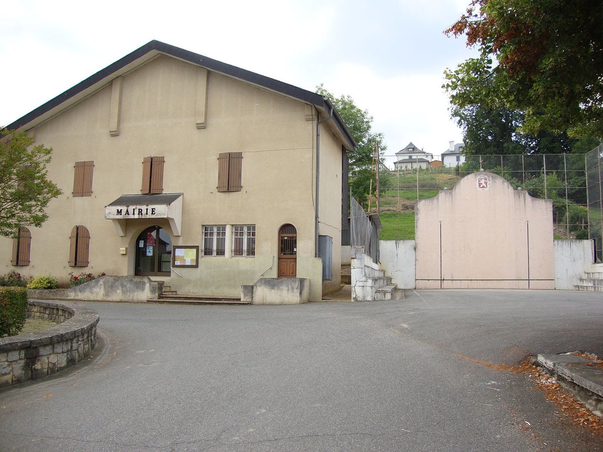 SIRÈNES tweet media