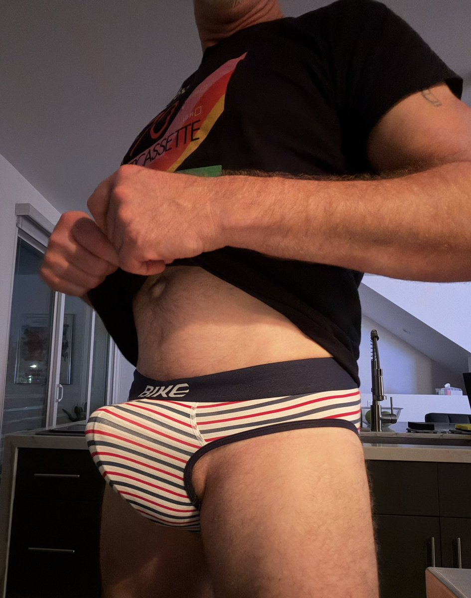 BriefGuy tweet media