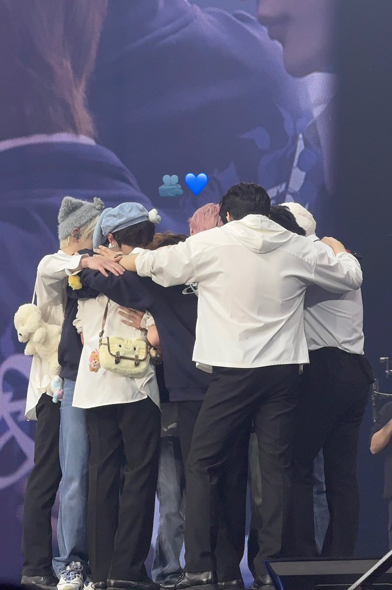 LUCKY 뽀닝 tweet media