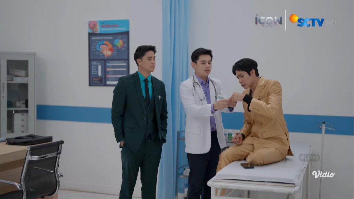 Trian & Adila Archive tweet media