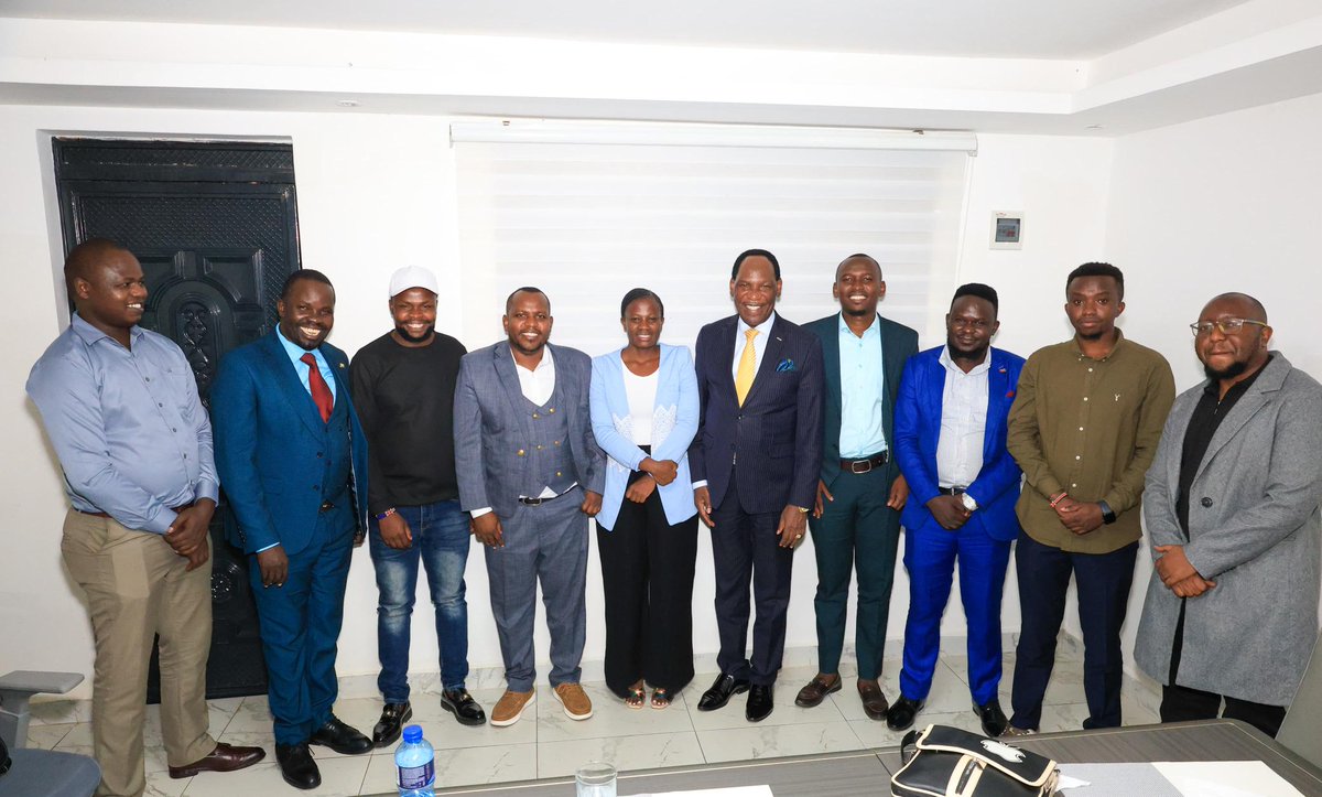 ClintonLion100's tweet photo. Oracom Group is redefining the music industry! Our CEO, Alphonce Juma, is steering the MEMA Awards powered by #DigitallyFitAwards ensuring artists gain recognition and digital empowerment. Oracom is gifting FREE .co.ke domains to creatives. #OracomGroup https://t.co/iA7Yl1qRaW