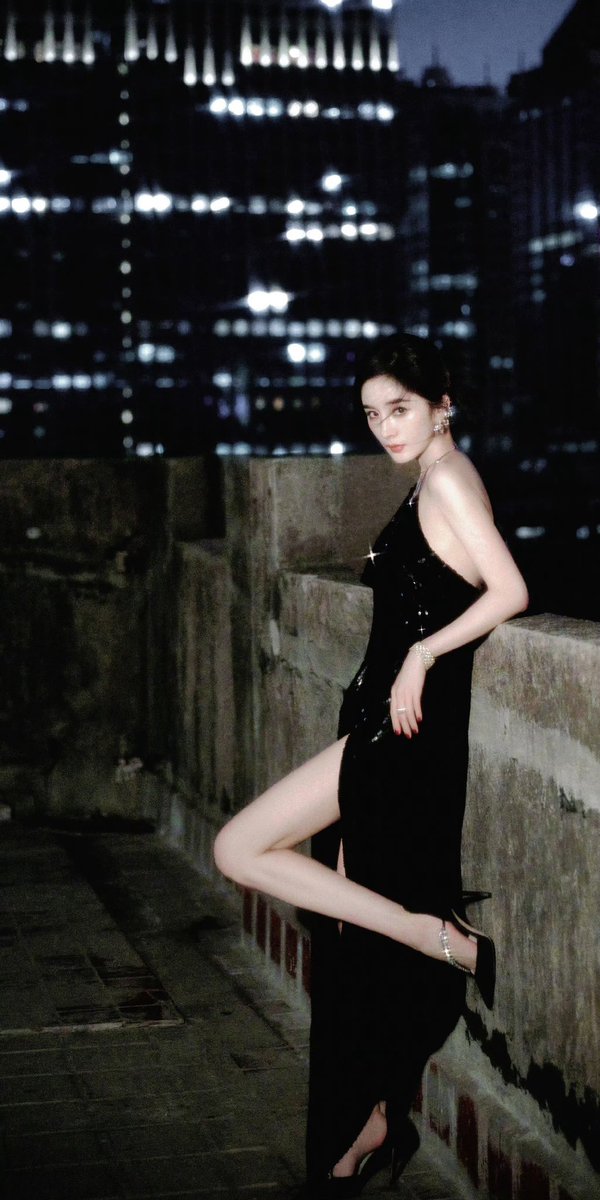 杨幂的次卧 干干净净 https://t.co/godJXdCnjA