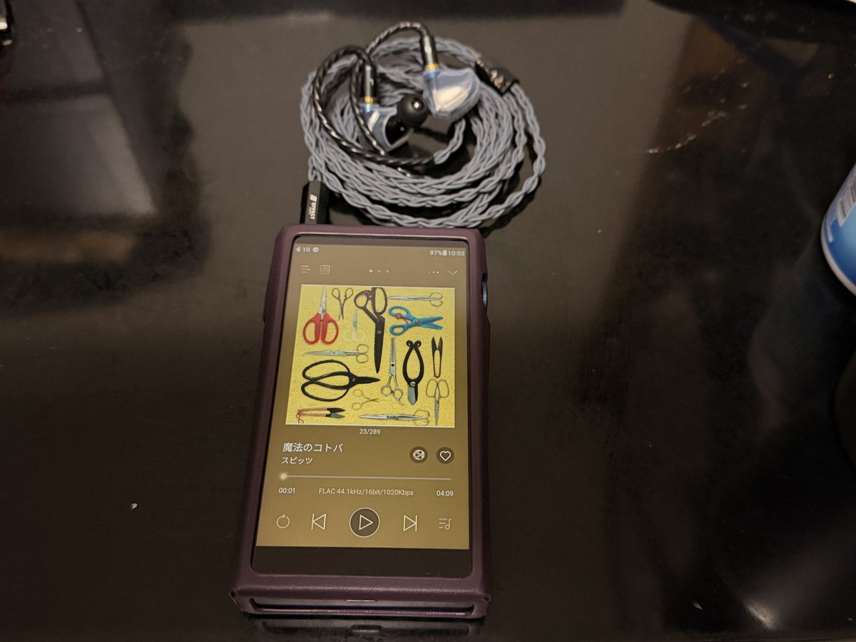 Yv0kviB9's tweet photo. #夜オデ #SHANLING #EFFECT_AUDIO #CA #LIZER LAB
構成
M7T(TUBE)+ErosS Ⅱ+Fathom
プレイリスト
邦楽お気に入りリスト
JIJU REVJETを使ってオデ🎶
JIJU JET-3もハマって使ってたけど、やっぱ普通のイヤピ形状で前からボーカル、楽器の音がぶつかって来てくれるの使いやすくて楽しい😁🎶 https://t.co/jqFphy6XFU