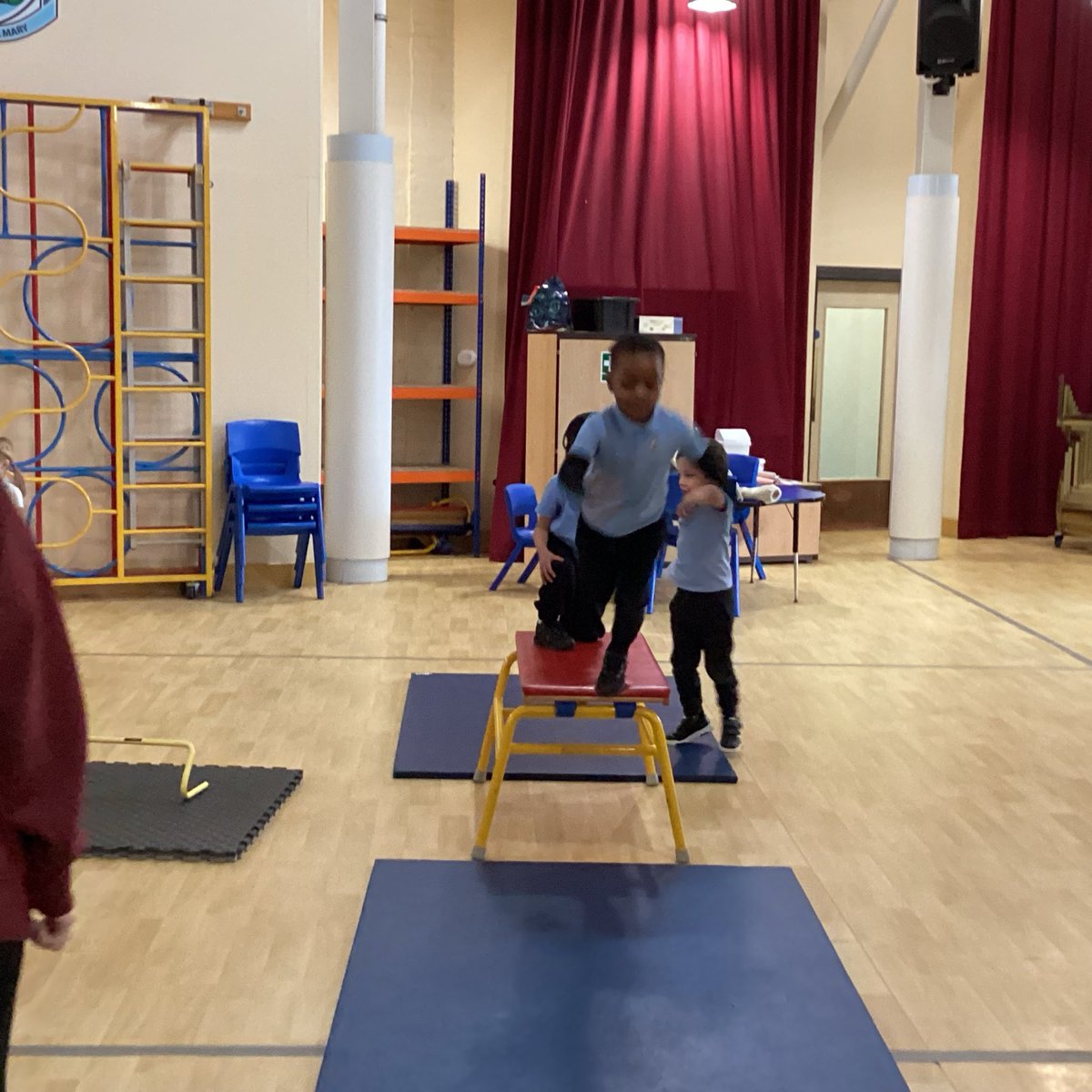 asmreception's tweet photo. P.E today-using equipment to travel under, over or along. #exercise #eyfs https://t.co/3lRvSYrs7a