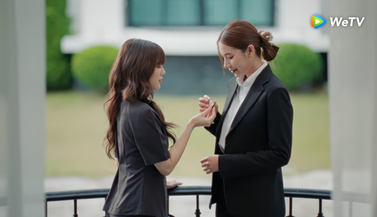 ytdtheseries's tweet image. แวะเติมน้ำตาลกันหน่อยค่ะ คู่นี้เขาหวานกันกว่าช็อกโกแลตอีกกก 🫳🏻🫳🏻

YESTERDAY REGRET
#YesterdayEP7