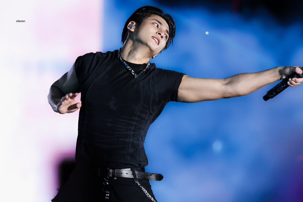 ๐๐ก๐ค๐ซ๐๐ง. tweet media