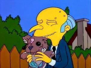 Anoche no podía dormirme y la única forma de conciliar el sueño fue abrazando un peluche de conejo que tengo desde los 6/7 años.
La madurez claramente no vino incluida con los 30 años.