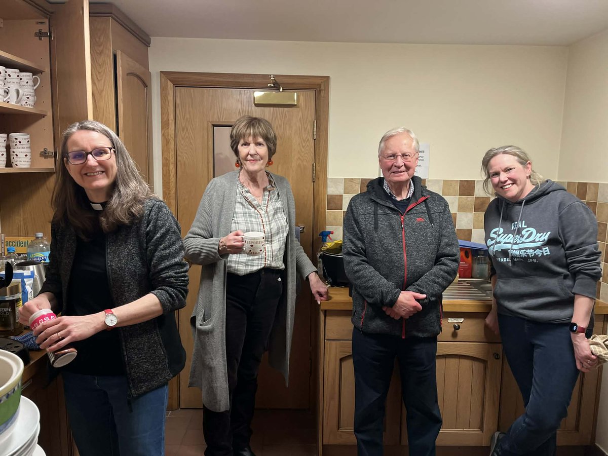 LeedsHomelessCH's tweet photo. A big thank you to @StChadsFarH  for hosting the Leeds Winter Night Shelter. Great to be in such an historic church building. https://t.co/4TYhNZKfnM
