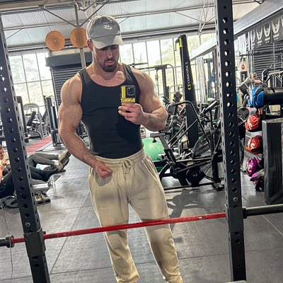 mastergee0's tweet photo. #NewProfilePic https://t.co/zaLOgqSgSm